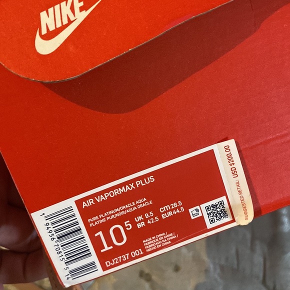 Men vapormaxes size 10.5 - Picture 6 of 6